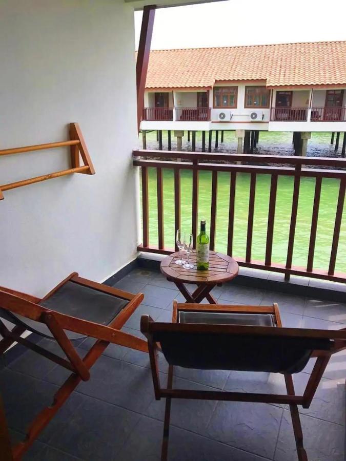 Port Dickson Water Chalet Exterior foto
